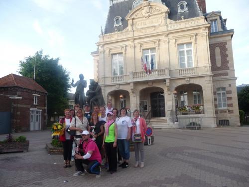 tesne po&nbsp;vyhodnotení s&nbsp;niekoľkými francúzskymi priateľmi